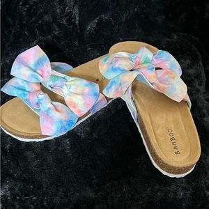 Bamboo Tye Dye Bow Slide Sandals Size 6 (NWT)